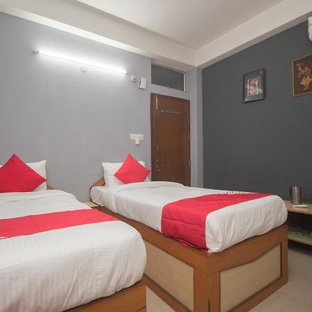 Hotel O Golden Moments Siliguri Bagian luar foto