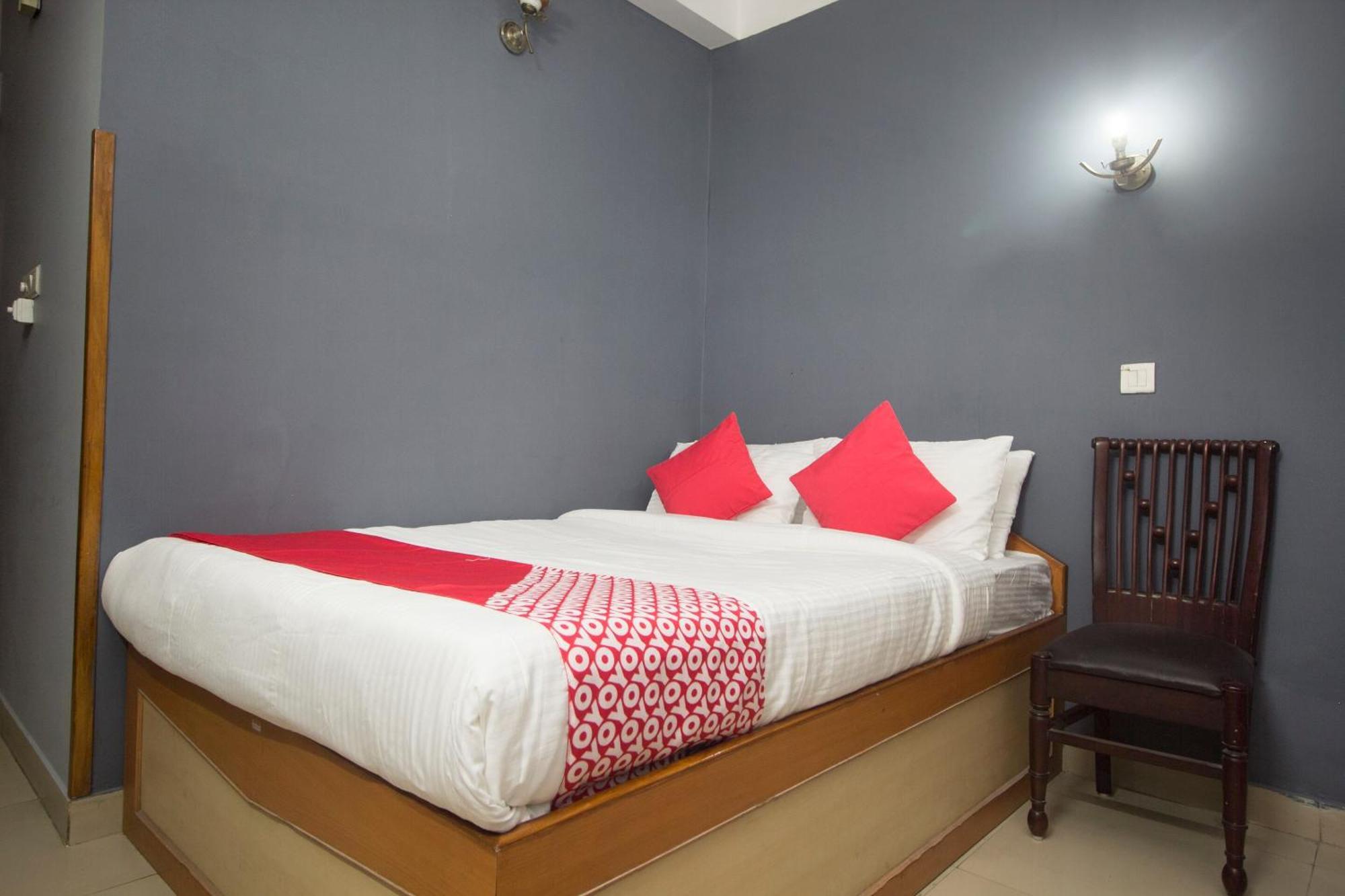 Hotel O Golden Moments Siliguri Bagian luar foto